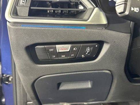 Used 2021 BMW 330e xDrive w/ Convenience Package image 18