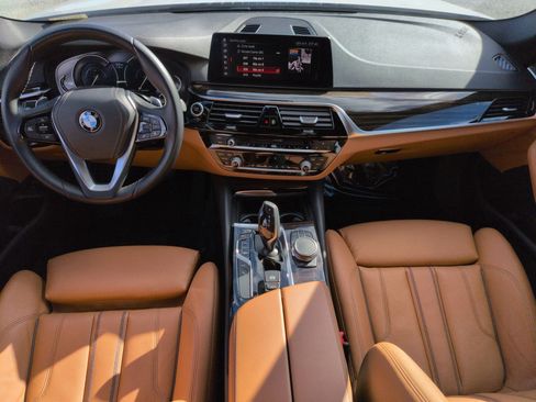 Used 2019 BMW 530e 530e iPerformance w/ Convenience Package image 29