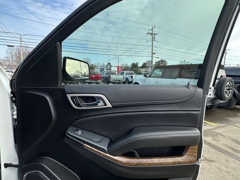 Used 2019 GMC Yukon Denali w/ Denali Ultimate Package image 32