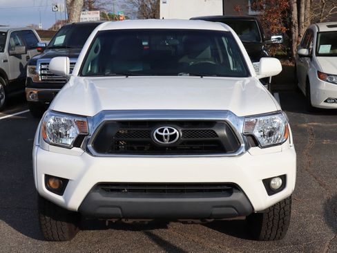 Used 2014 Toyota Tacoma PreRunner w/ SR5 Package image 2