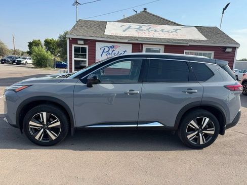 Used 2023 Nissan Rogue Platinum w/ Platinum Premium Package AWD/4WD image 2