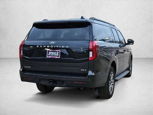 Used 2025 Ford Expedition Max Active AWD/4WD image 5