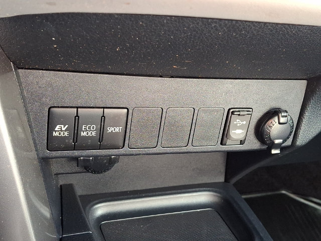 Used 2018 Toyota RAV4 XLE AWD/4WD image 23