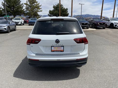 Certified 2023 Volkswagen Tiguan SE FWD image 43