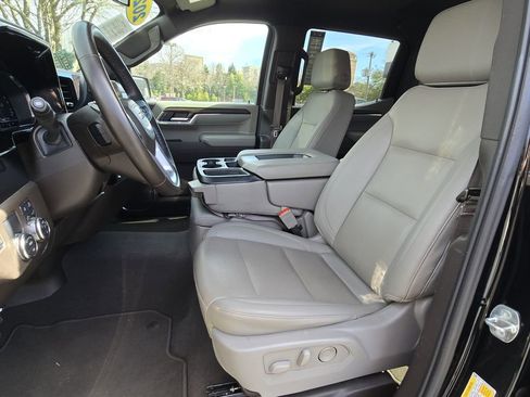 Certified 2024 GMC Sierra 1500 SLT image 8