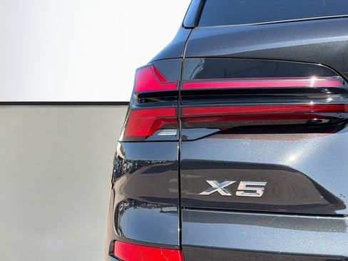 New 2026 BMW X5 sDrive40i w/ M Sport Package image 10