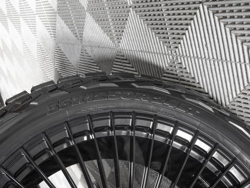 Used 2026 Cadillac Escalade ESV Sport w/ Touring Package image 40