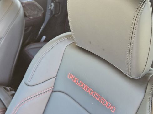 New 2025 Jeep Wrangler Unlimited Rubicon image 17