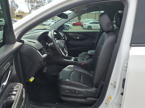 Used 2024 GMC Terrain SLT FWD image 6