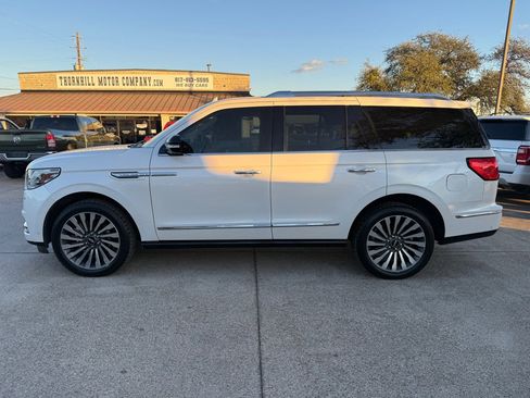 Used 2019 Lincoln Navigator Reserve AWD/4WD image 4