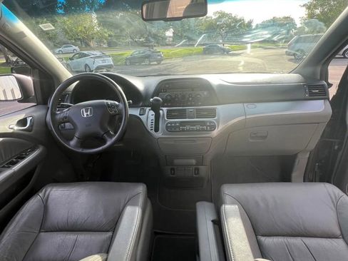 Used 2010 Honda Odyssey EX-L image 10