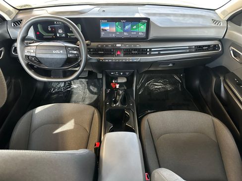 Used 2025 Kia K4 FWD image 11