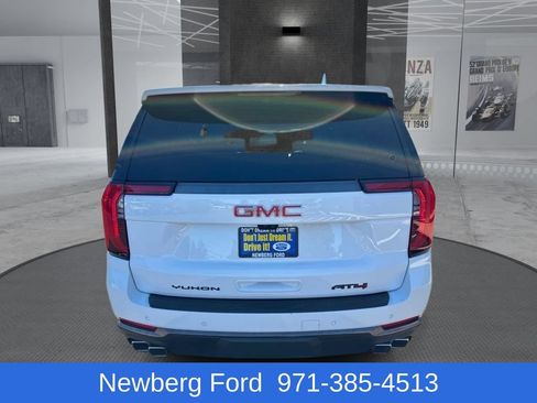 Used 2025 GMC Yukon XL AT4 Ultimate w/ LPO, AT4 Appearance Package AWD/4WD image 6