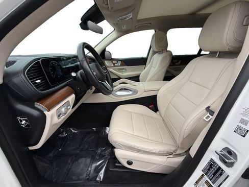 Used 2022 Mercedes-Benz GLS 450 4MATIC image 9