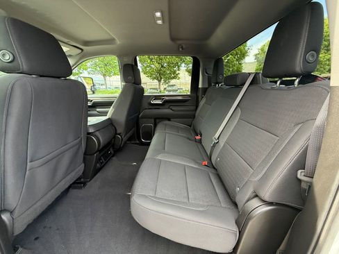 Used 2024 Chevrolet Silverado 2500 LT AWD/4WD image 23