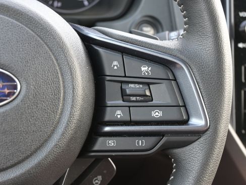 Used 2025 Subaru Forester Limited AWD/4WD image 19