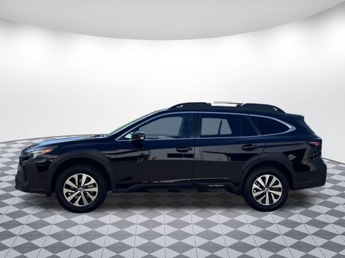 Used 2023 Subaru Outback Premium AWD/4WD image 4