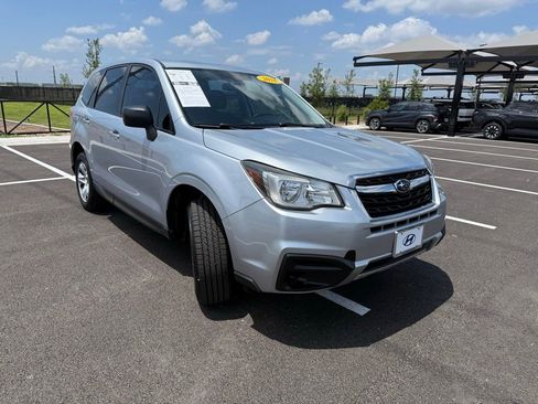 Used 2018 Subaru Forester 2.5i AWD/4WD image 3