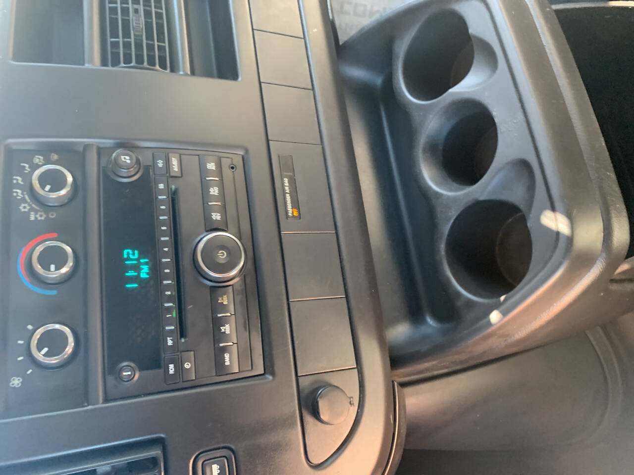 Used 2010 Chevrolet Express 1500 RWD image 19