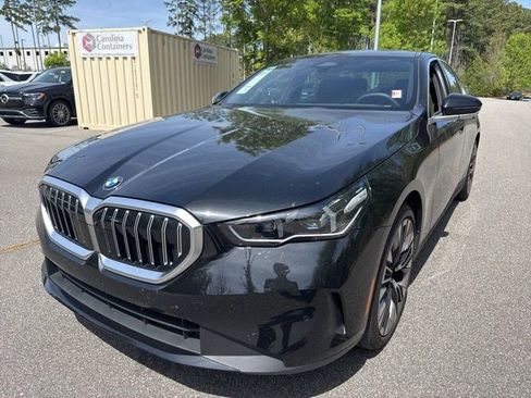 Certified 2026 BMW 530i w/ Premium Package image 8