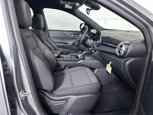 New 2026 Chevrolet Equinox LT w/ LPO, Floor Liner Package image 63