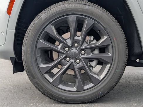 New 2026 Jeep Grand Cherokee Limited AWD/4WD image 4