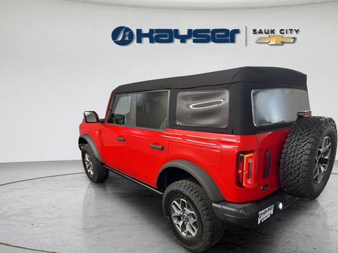 Used 2024 Ford Bronco Badlands AWD/4WD image 4
