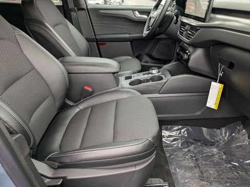 New 2024 Ford Escape SE FWD image 43