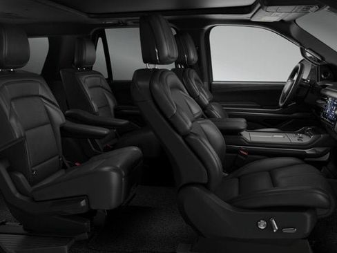 New 2026 Lincoln Navigator Reserve w/ Jet Appearance Package image 28