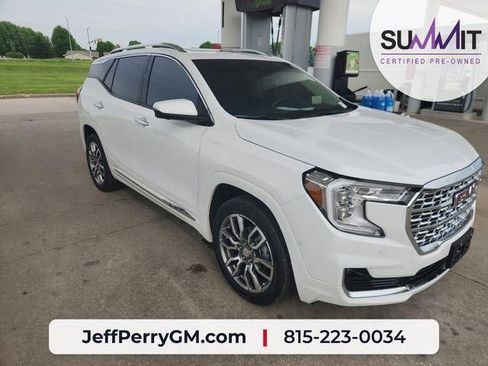 Used 2024 GMC Terrain Denali w/ Denali Premium Package AWD/4WD image 1