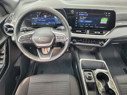 Used 2026 Chevrolet Equinox LT w/ Midnight Edition FWD image 27
