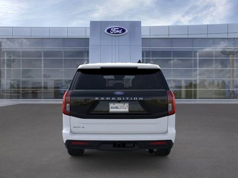 New 2026 Ford Expedition Active image 5