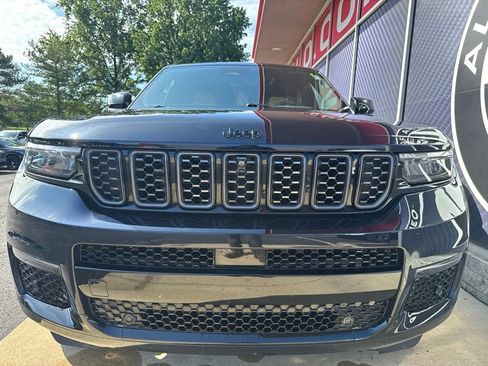 Used 2024 Jeep Grand Cherokee L Summit w/ High Altitude Package AWD/4WD image 9