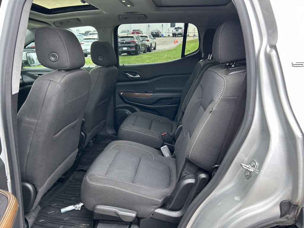 Used 2020 GMC Acadia SLE w/ Driver Convenience Package FWD image 10