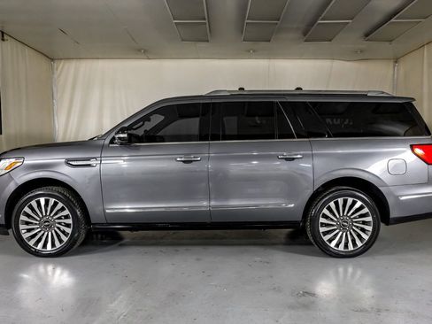 Used 2021 Lincoln Navigator L Reserve w/ Luxury Package AWD/4WD image 11