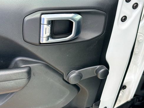 Used 2023 Jeep Wrangler Sport image 19