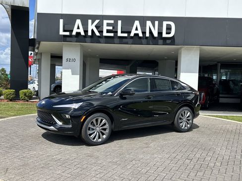 New 2026 Buick Envista Avenir image 2