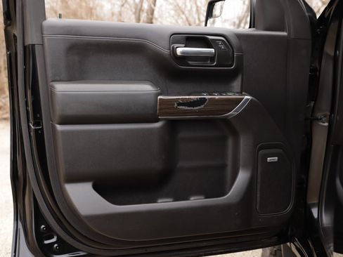 Used 2019 Chevrolet Silverado 1500 LT Trail Boss image 24