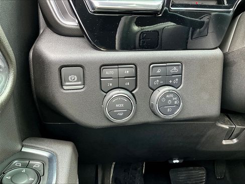Used 2025 Chevrolet Silverado 3500 LTZ w/ Trail Boss Package AWD/4WD image 16