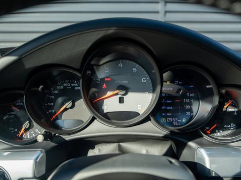 Certified 2019 Porsche 911 Carrera S image 27