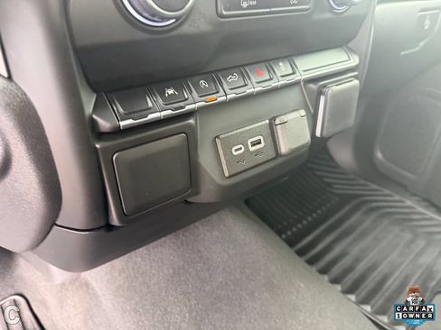 Certified 2025 Chevrolet Silverado 1500 Custom AWD/4WD image 21