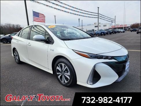 Used 2018 Toyota Prius Prime Advanced image 1