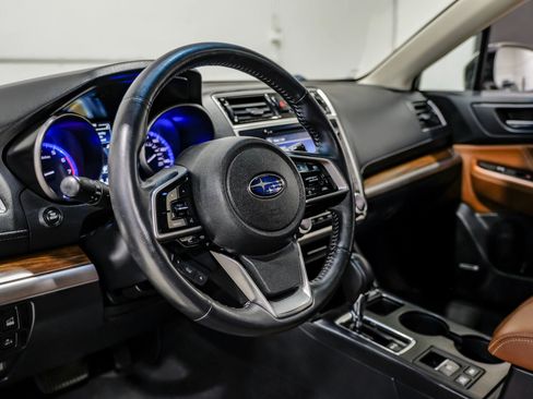Used 2018 Subaru Outback 2.5i Touring w/ Popular Package #3 AWD/4WD image 22