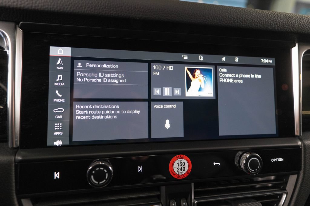 Certified 2026 Porsche Macan AWD/4WD image 27