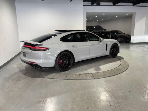 Used 2022 Porsche Panamera GTS image 22