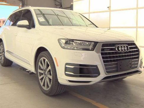 Used 2019 Audi Q7 3.0T Premium Plus w/ Premium Plus Package image 2