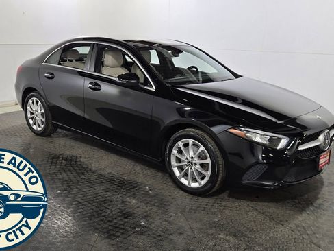 Used 2019 Mercedes-Benz A 220 4MATIC image 9