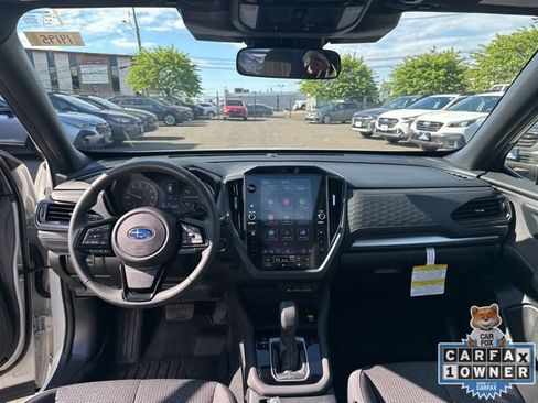 Used 2025 Subaru Forester Premium AWD/4WD image 12