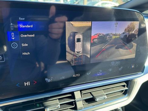 New 2026 Chevrolet Equinox EV LT image 36