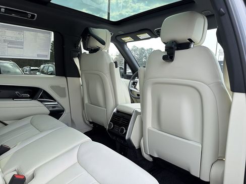 New 2026 Land Rover Range Rover SE image 15